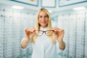 How to handle eyeglass lenses with Anti-reflective coating